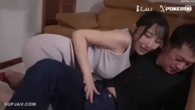 Ibu Tiri Makin Lengket Aja