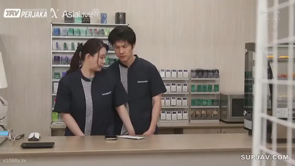 Jogasaki Momose Jatuh Nikmat Kepada Manager Toko