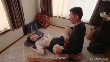 Keperawanan Ku Di Renggut Ayah Tiriku Sendiri