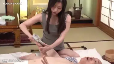 Perawat Keluarga Digoda Pasien