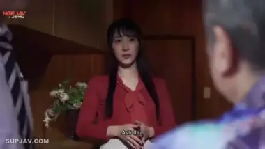 Suami Terbaring, Istri Main Miring
